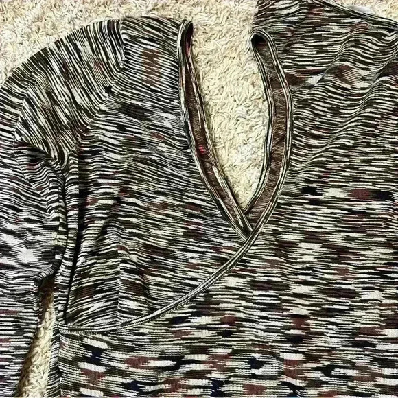 Astr The Label Women XL Shirt NWOT Brown V Neck, Front and Back Crossover Wrap - Picture 2 of 9